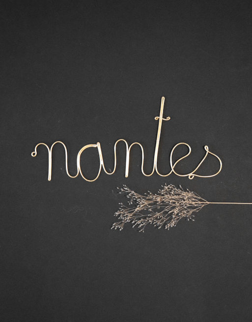 mot-nantes-en-laiton