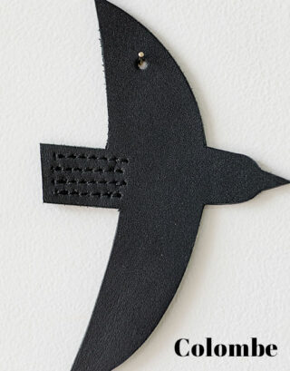 Zoom sur notre colombe cuir noir