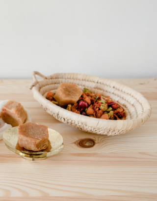 Vide-poche en raphia