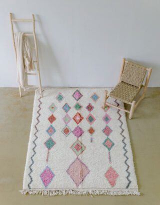Tapis berbère coloré à losanges