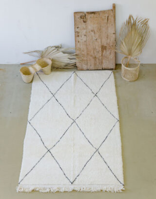 Vue du dessus du tapis à grands losanges