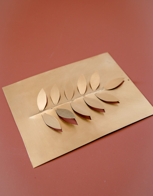 plaque-decorative-laiton