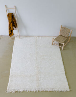 Vue du dessus de notre grand tapis blanc épais