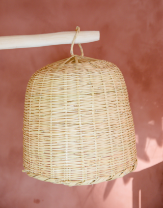 Notre suspension en roseau suspendue à un bâton