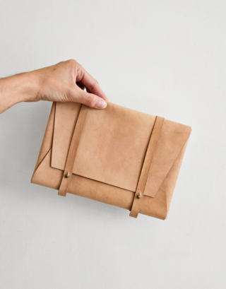 Pochette en cuir naturel