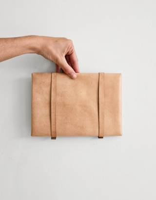 Pochette en cuir naturel