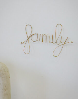eniamor-mot-family-en-laiton