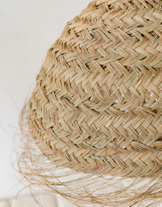 Focus sur le tressage de notre suspension doum