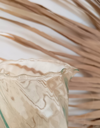 Zoom sur le bec de la carafe