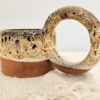 Tasse en argile bicolore à anse ronde – Image 3