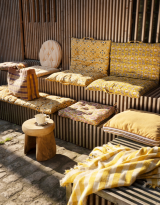 matelas de sol fleurs jaunes