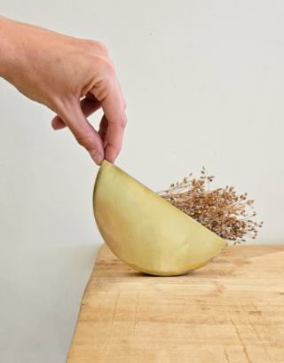 Demi pochette murale laiton