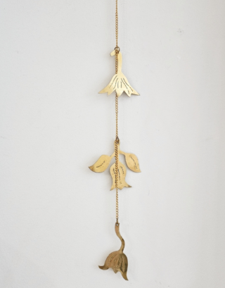 Mobile fleur accroché au mur