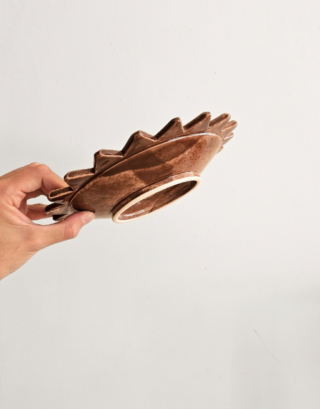Assiette soleil marron • 2 tailles