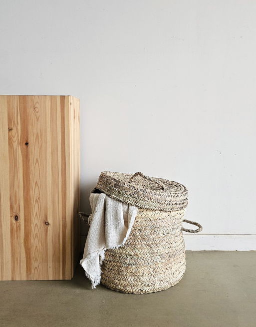Panier à linge avec couvercle