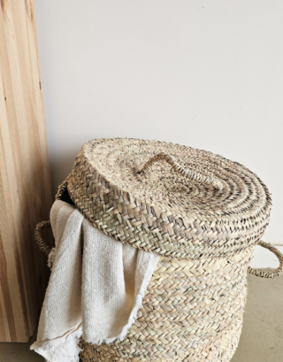 Panier à linge avec couvercle